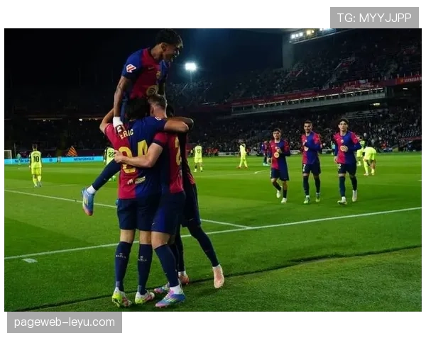 西甲争冠进入白热化，巴萨皇马巅峰对决一触即发