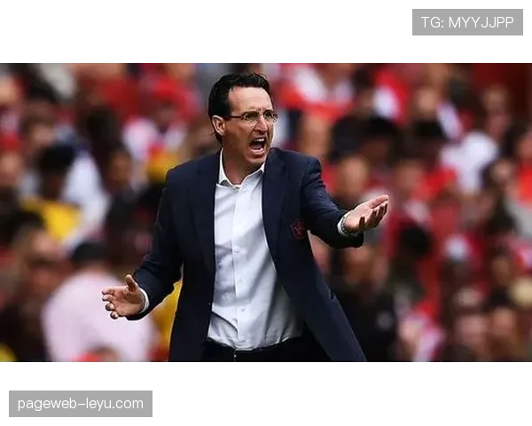 马尔蒂尼中卫表现稳健,继续成为球队防线的坚实堡垒 马尔蒂尼中卫表现稳健,继续成为球队防线的坚实堡垒