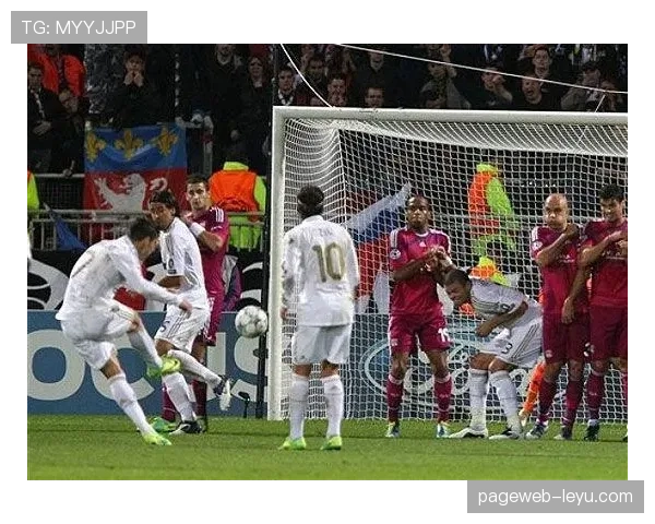 间接任意球规则详解：何时判罚及有效进球条件解析