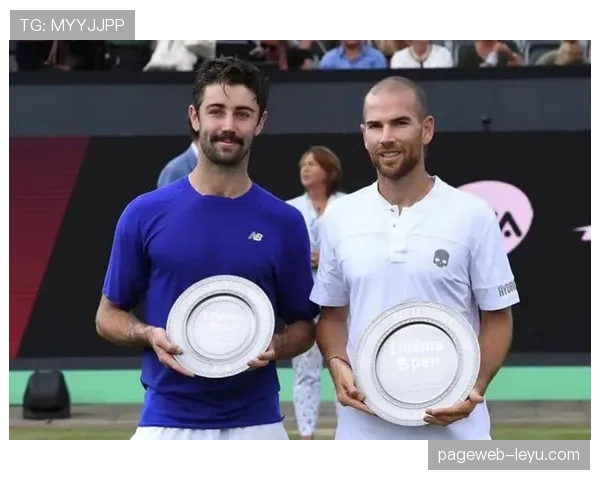 乔丹·汤普森训练完直接去超市抢购打折牛排,这自律和抠门反差谁懂 乔丹·汤普森训练完直接去超市抢购打折牛排,这自律和抠门反差谁懂